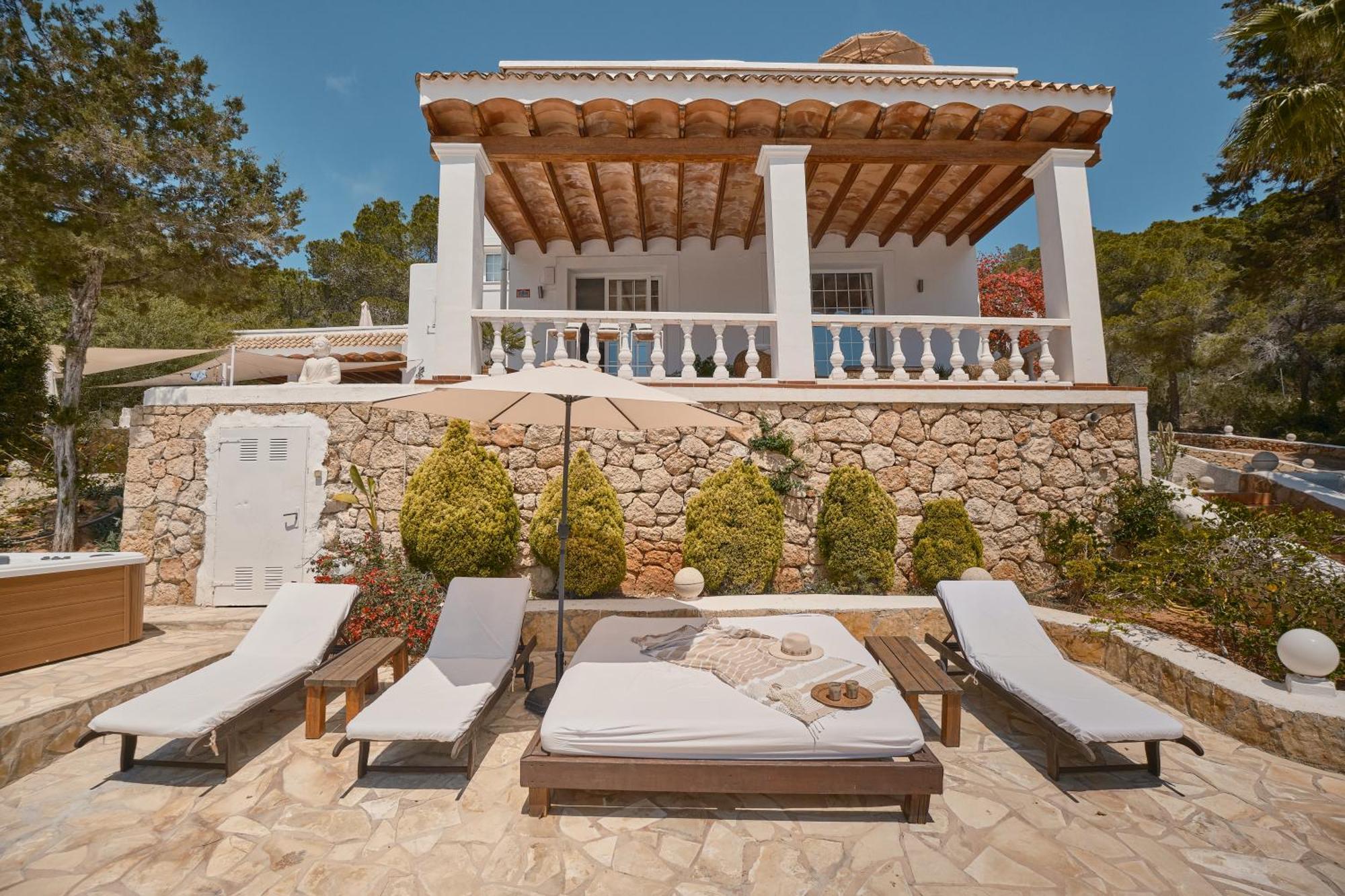 Villa B&M Experience Sant Francesc de s'Estany Exterior photo